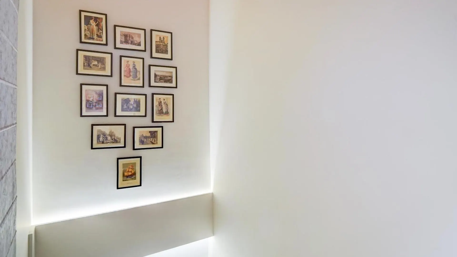 **** Hotel Sunday Premium 5 Bhk Villa Kufri, Shimla India