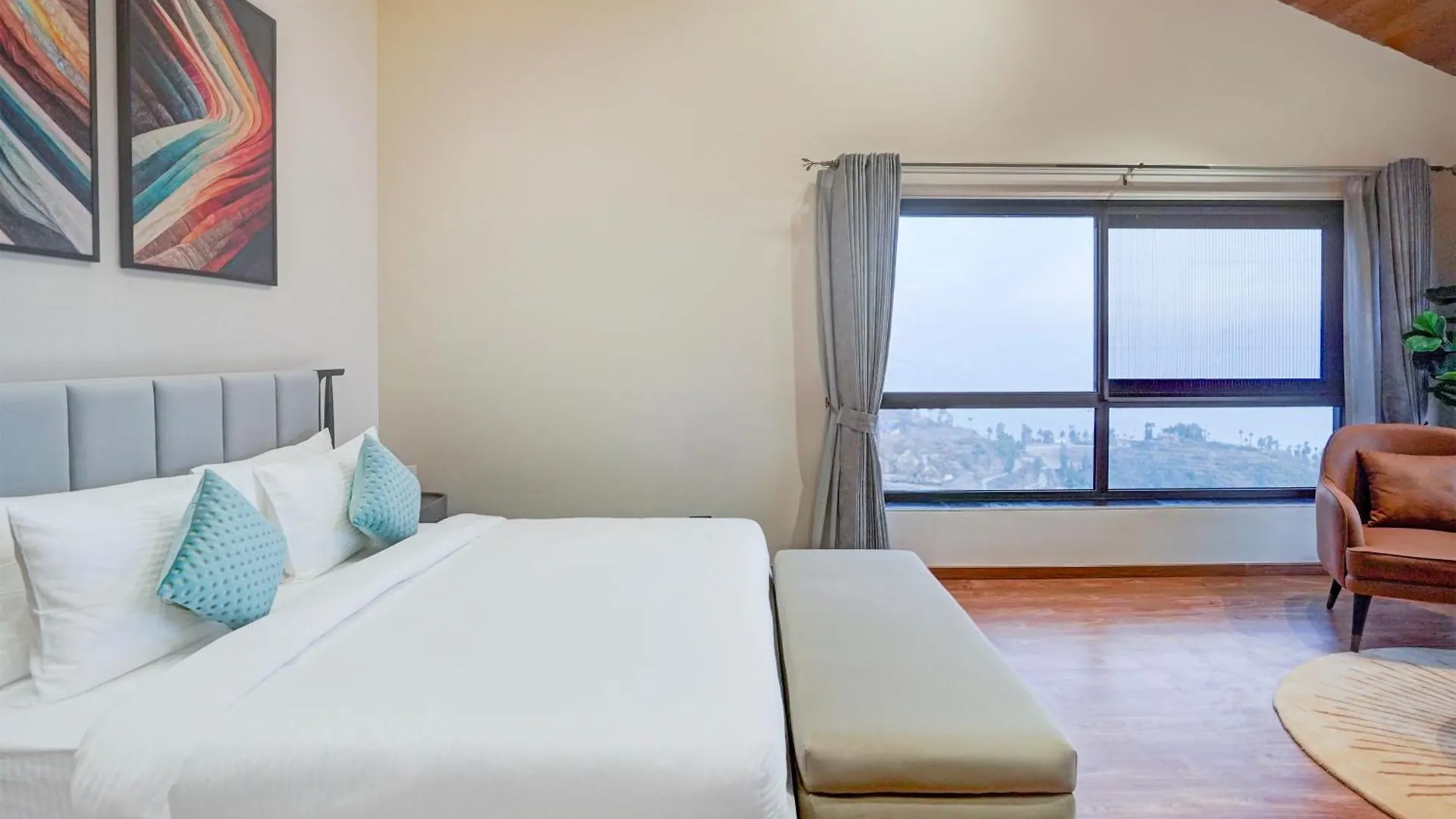 Hotel Sunday Premium 5 Bhk Villa Kufri, Shimla
